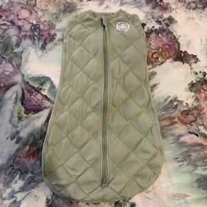 Dreamland Baby - Dream Weighted Sleep Swaddle, 0-6 months